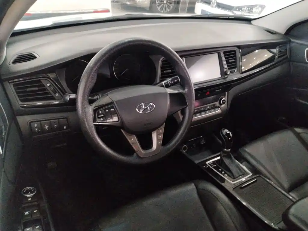Hyundai Mistra — миниатюра 15