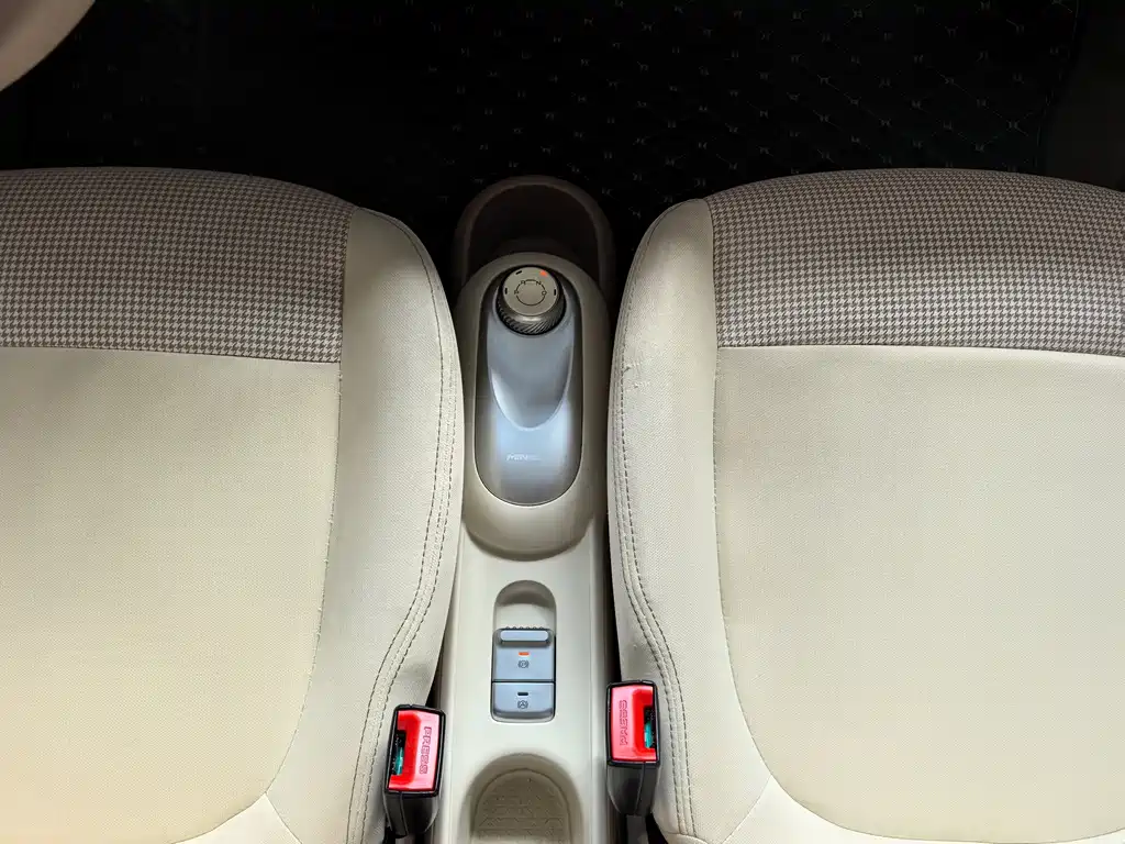Wuling MINIEV — миниатюра 14