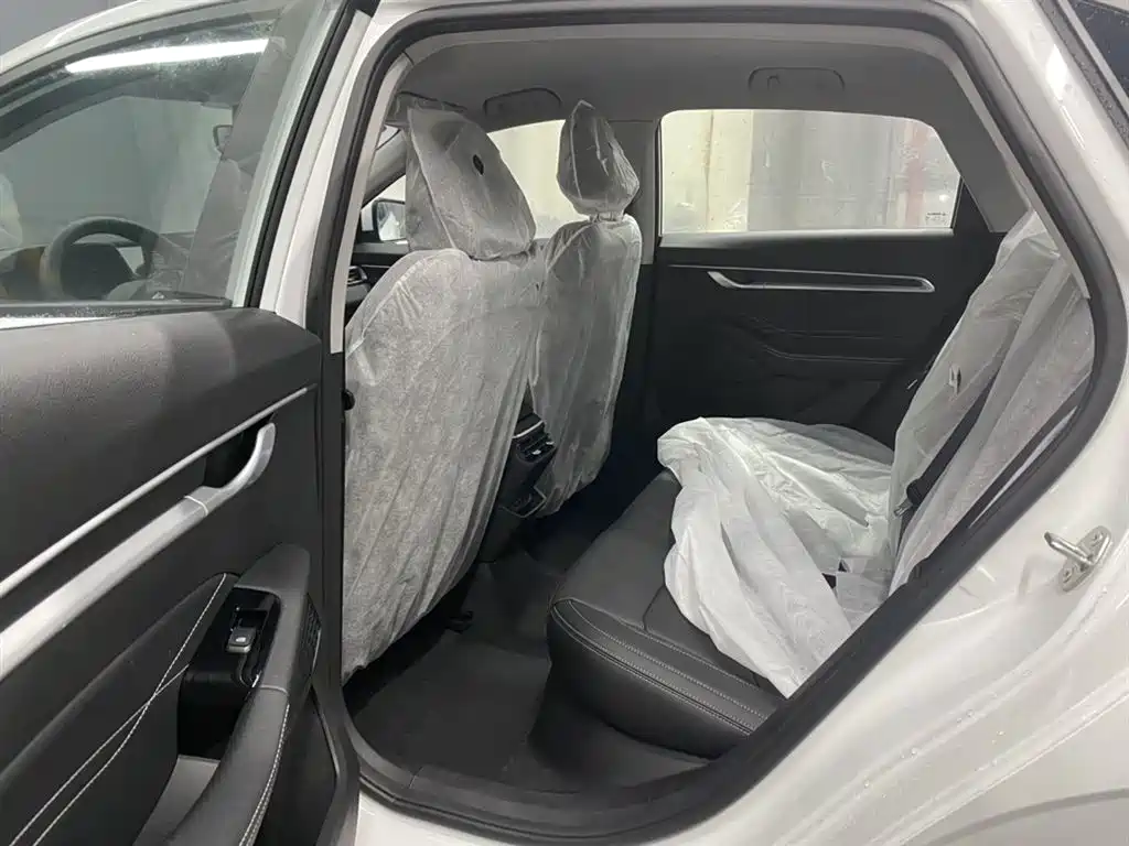 Geely Emgrand 2026 400 1.5L CVT
