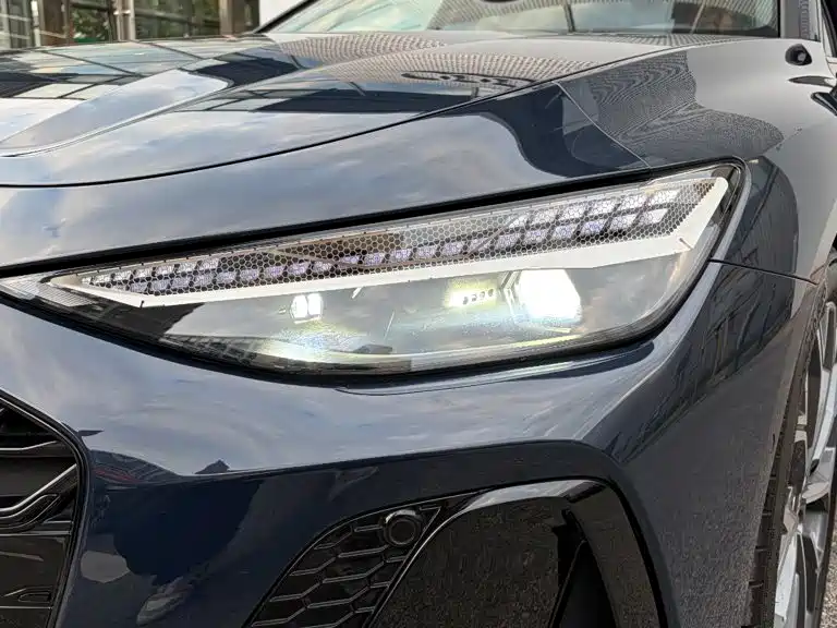 Audi A6L — миниатюра 9