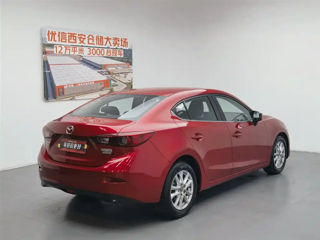 Mazda Mazda3 3 2016 1.5L AT Luxury