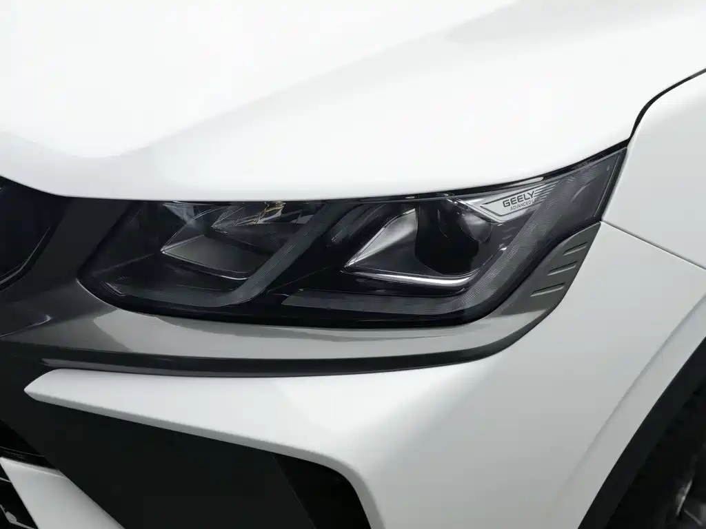 Geely Binyue — миниатюра 7