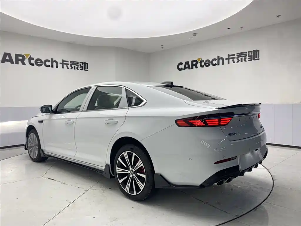 Geely Preface 2026 2.0TD