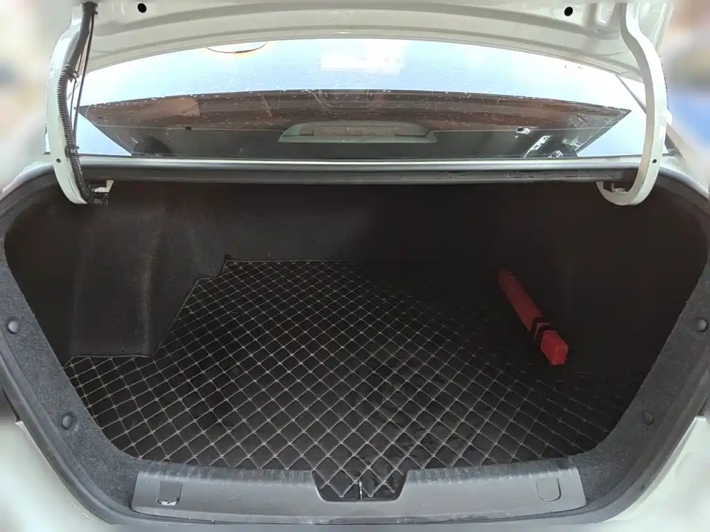 Chevrolet Cavalier — миниатюра 15