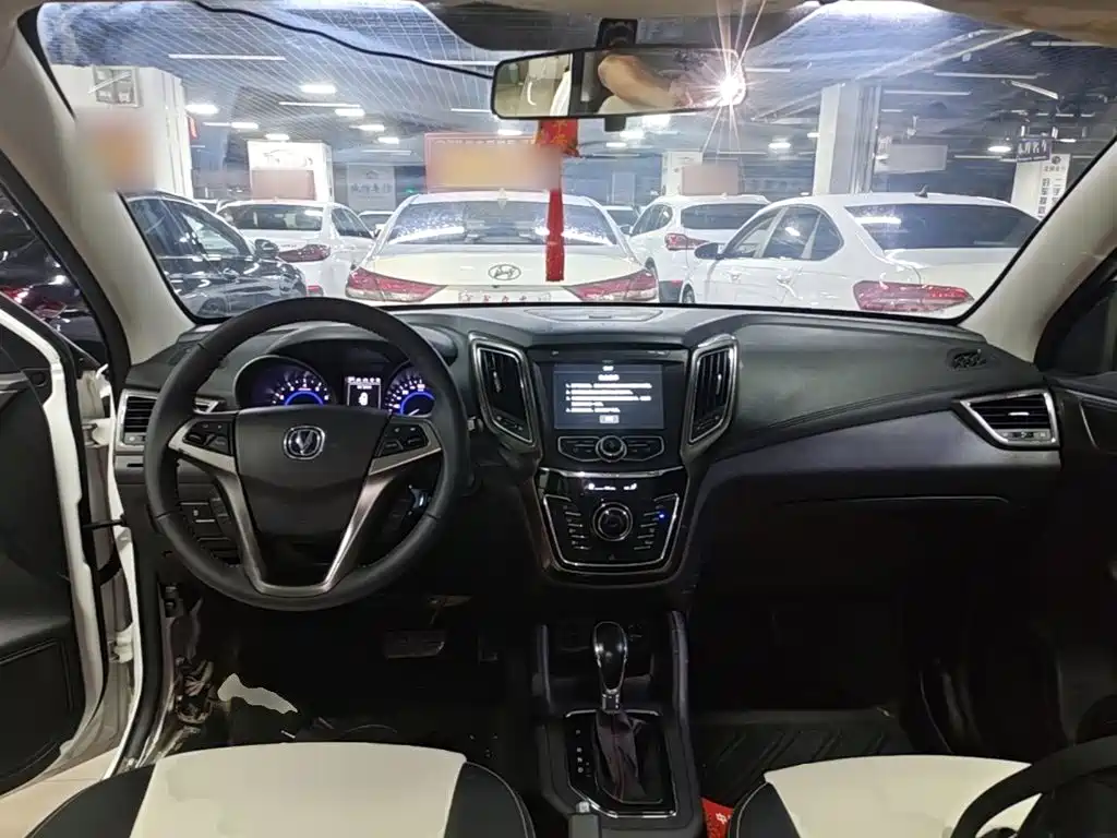 Changan CS35 — миниатюра 10