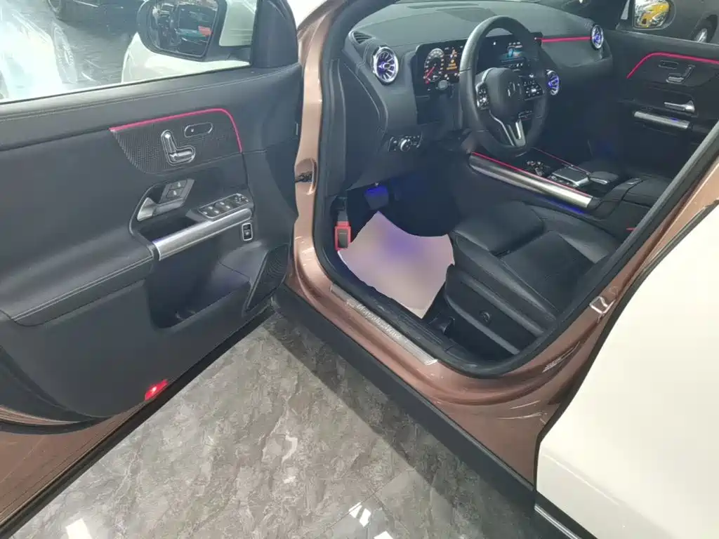 Mercedes-Benz GLA — миниатюра 16