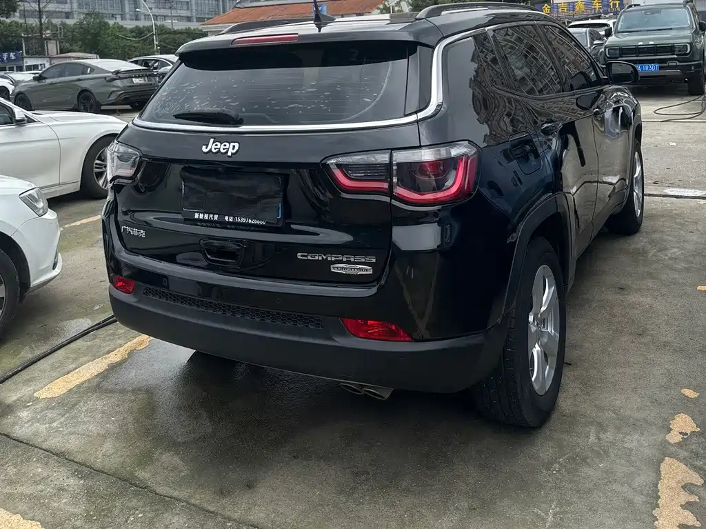 Jeep Compass — миниатюра 9