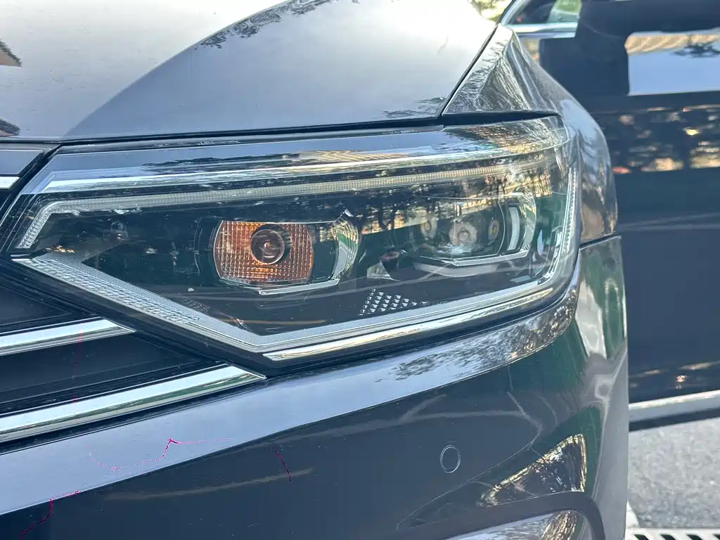 VOLKSWAGEN MAGOTAN GTE PLUG IN HYBRID