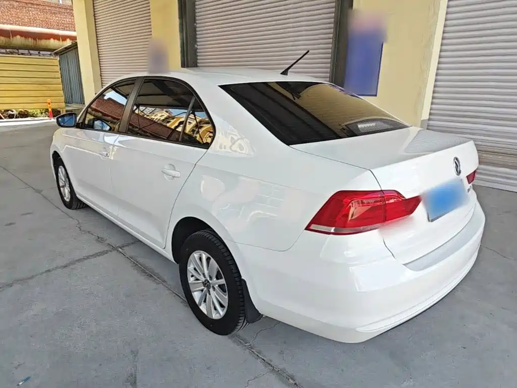Volkswagen Santana — миниатюра 5