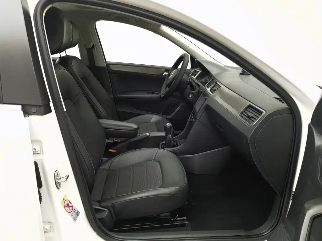 Skoda Rapid Spaceback — миниатюра 23