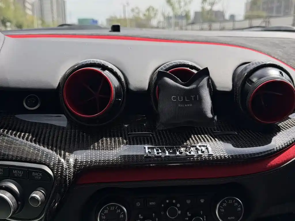 Ferrari F12berlinetta — миниатюра 9