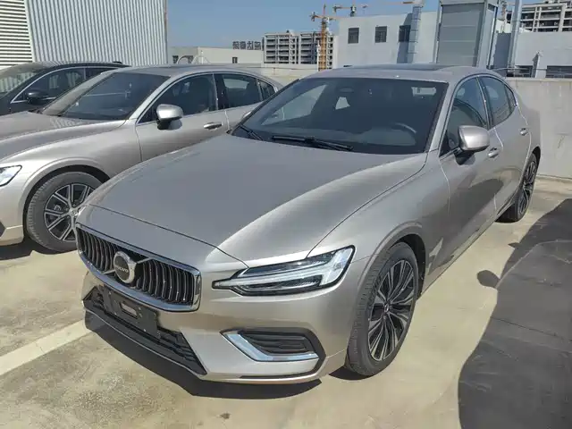 2025 Volvo S60