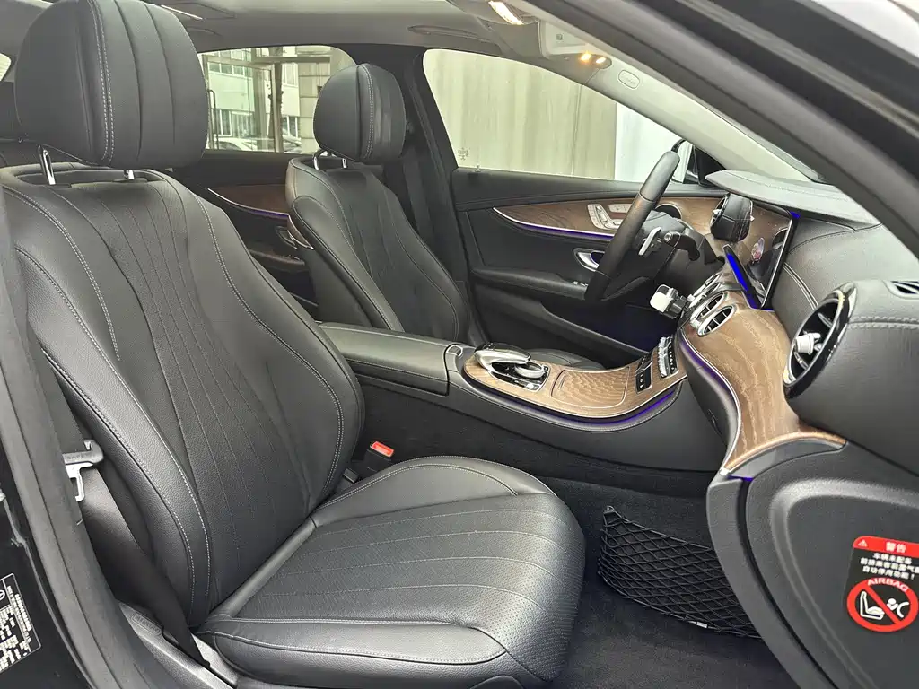 Mercedes-Benz E-Class — миниатюра 34