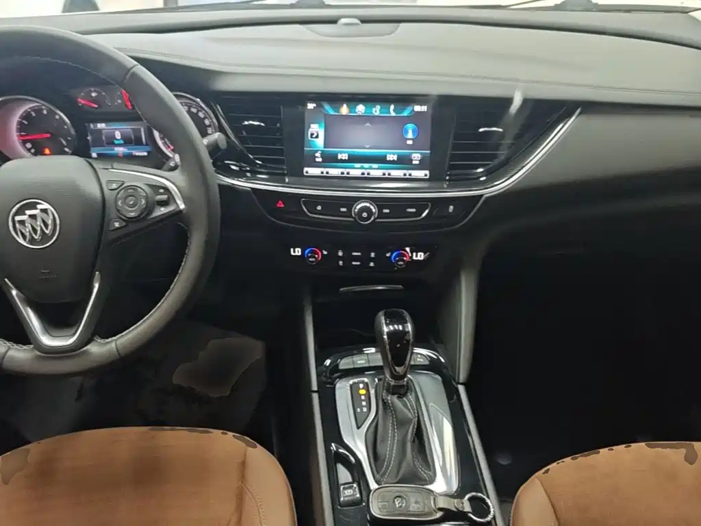 Buick Regal — миниатюра 10