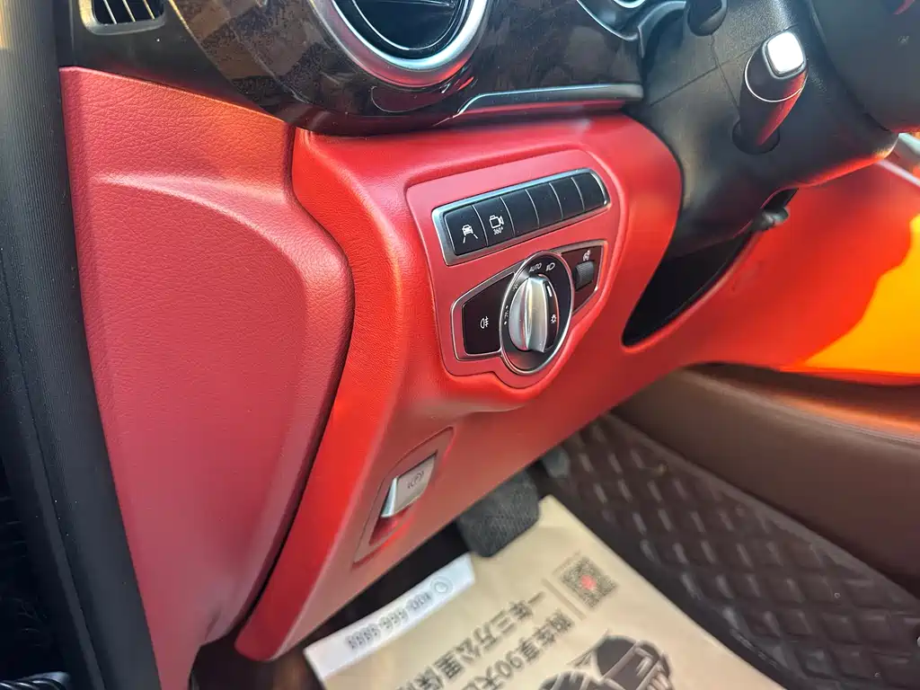 MERCEDES-BENZ V CLASS