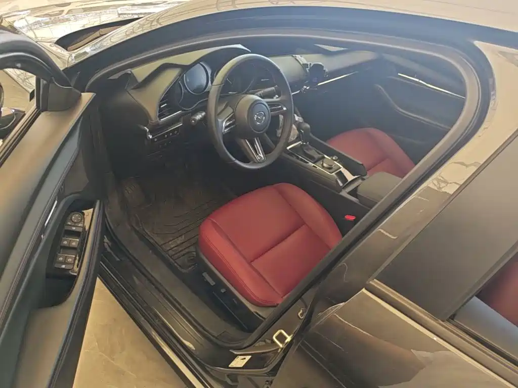 Mazda 3 Axela — миниатюра 16