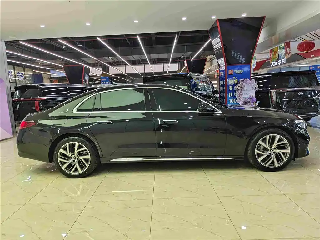 Mercedes-Benz E-Class — миниатюра 16