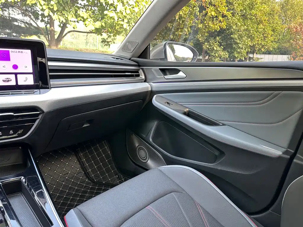 Volkswagen Lamando — миниатюра 14