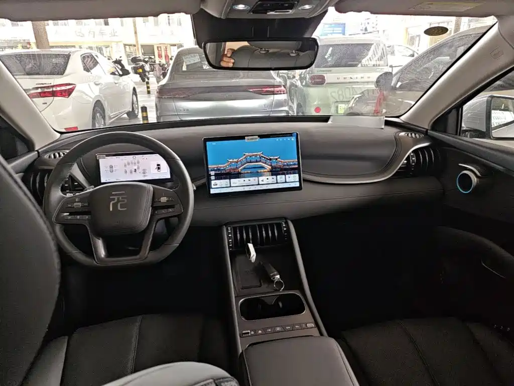 BYD Yuan Plus — миниатюра 10
