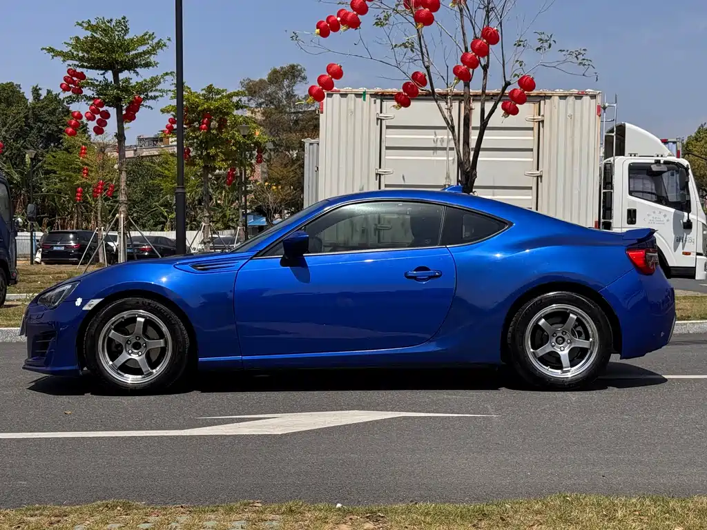 SUBARU BRZ