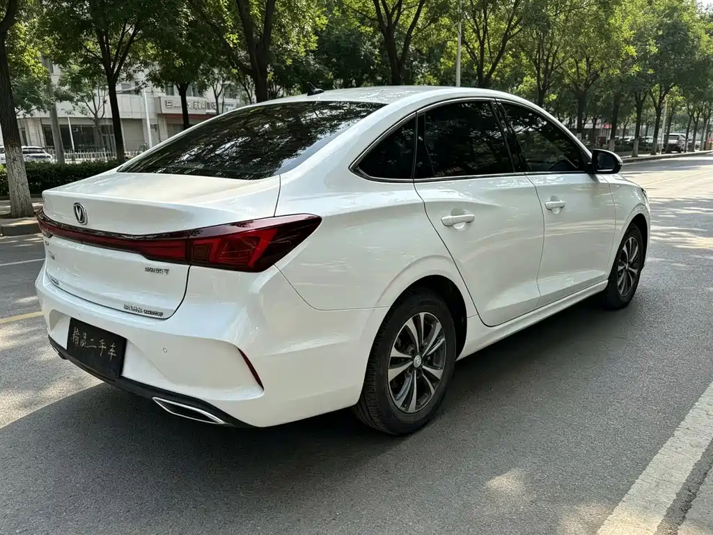 Changan Eado — миниатюра 5