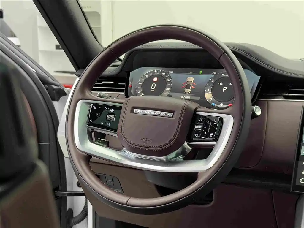 Land Rover Range Rover — миниатюра 14