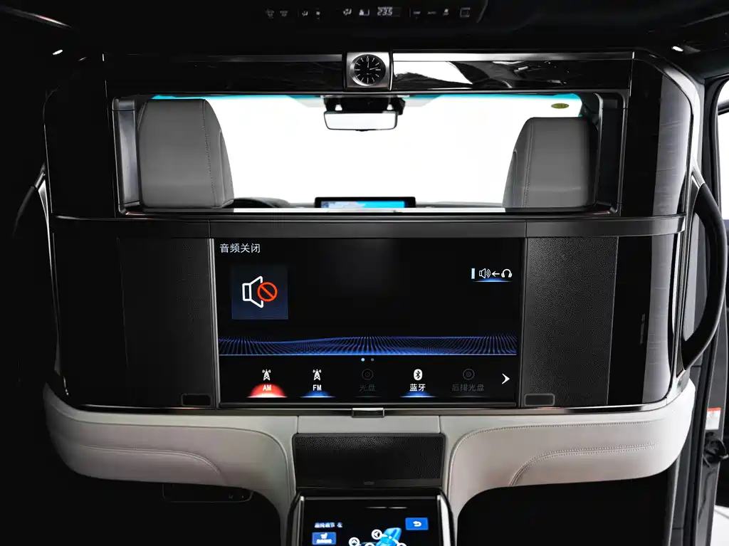Lexus LM — фотографии объявления, Фото 18