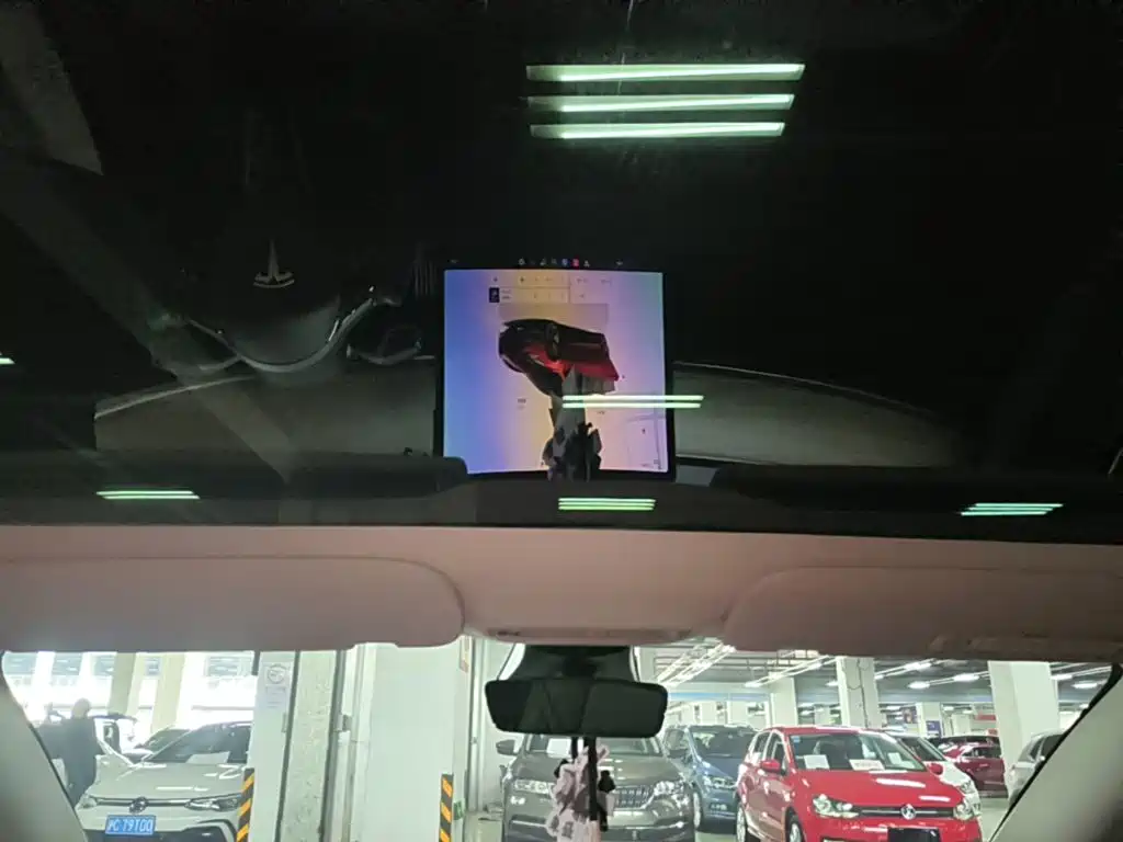 Tesla Model 3 — миниатюра 18