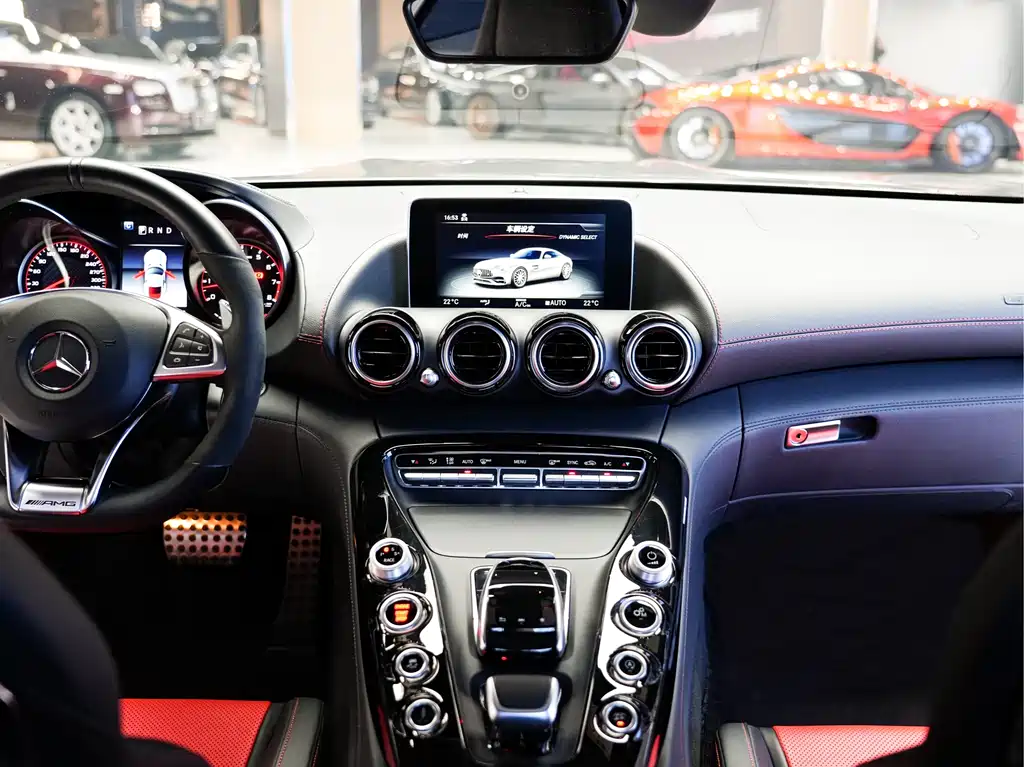 MERCEDES-BENZ AMG GT