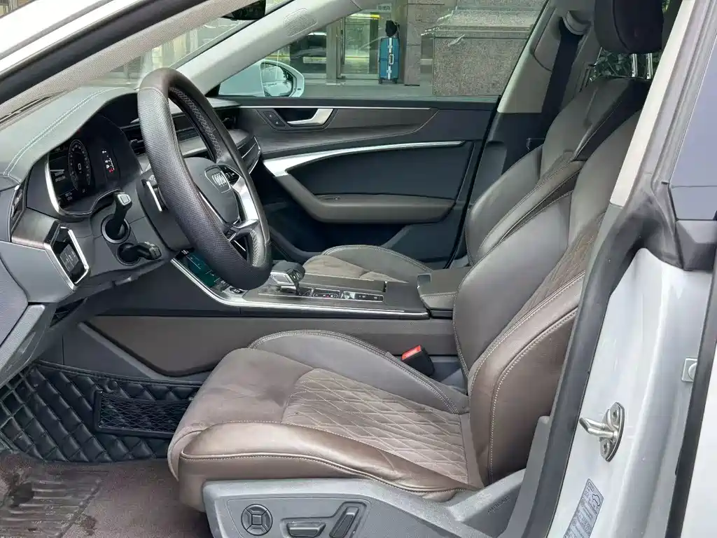Audi A7L — миниатюра 3