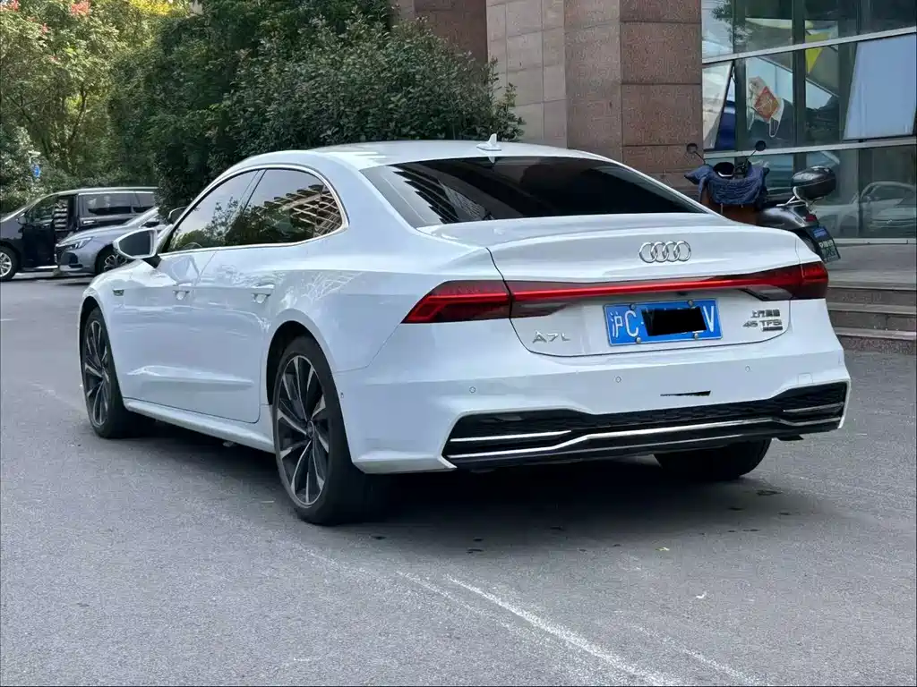 Audi A7L — миниатюра 7