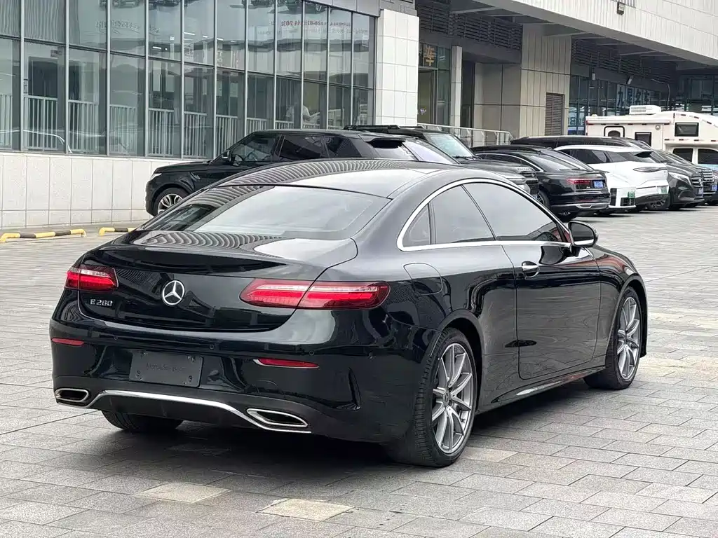 Mercedes-Benz E-Class (Import) — миниатюра 10