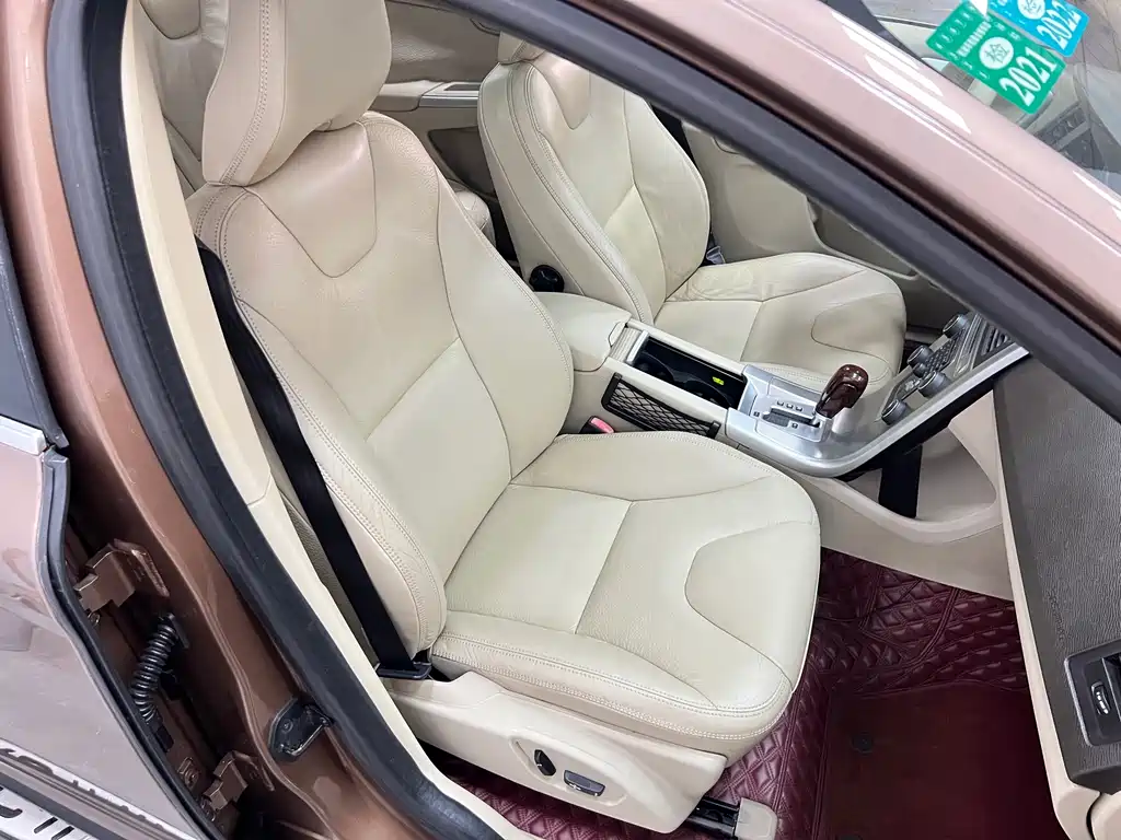 Volvo XC60 (Import) — миниатюра 10