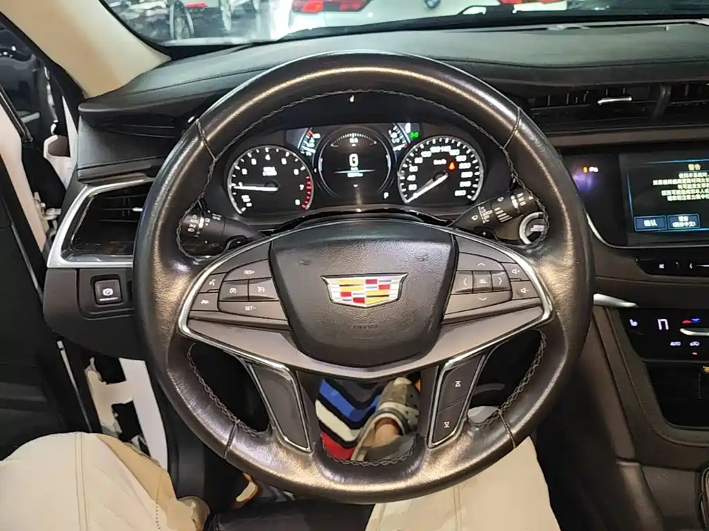 Cadillac XT5 — миниатюра 11