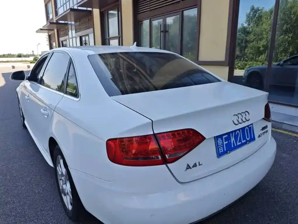 Audi A4L — миниатюра 5