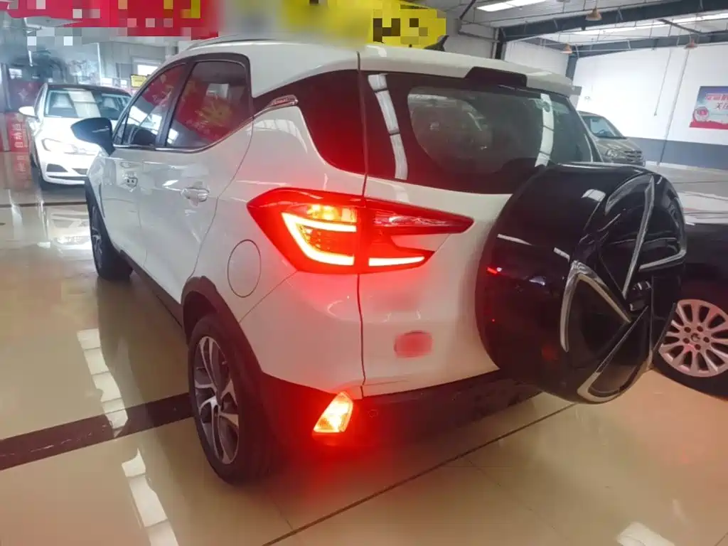 BYD Yuan — миниатюра 5