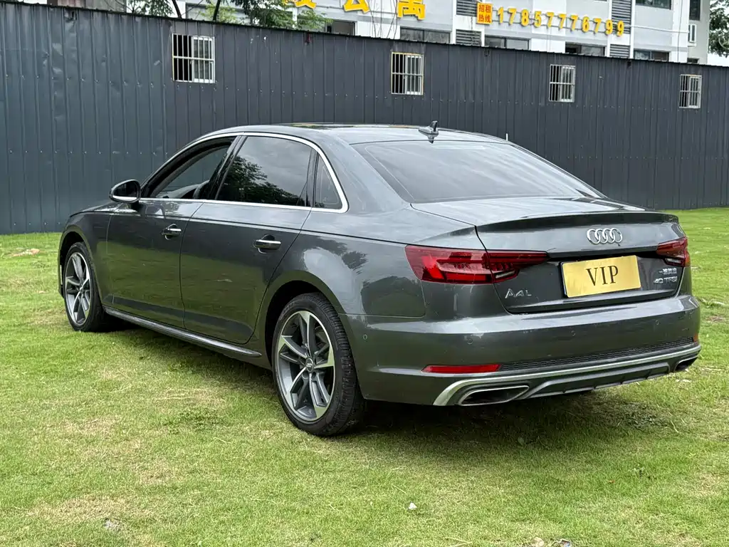 Audi A4L 2019 40 TFSI Fashion V