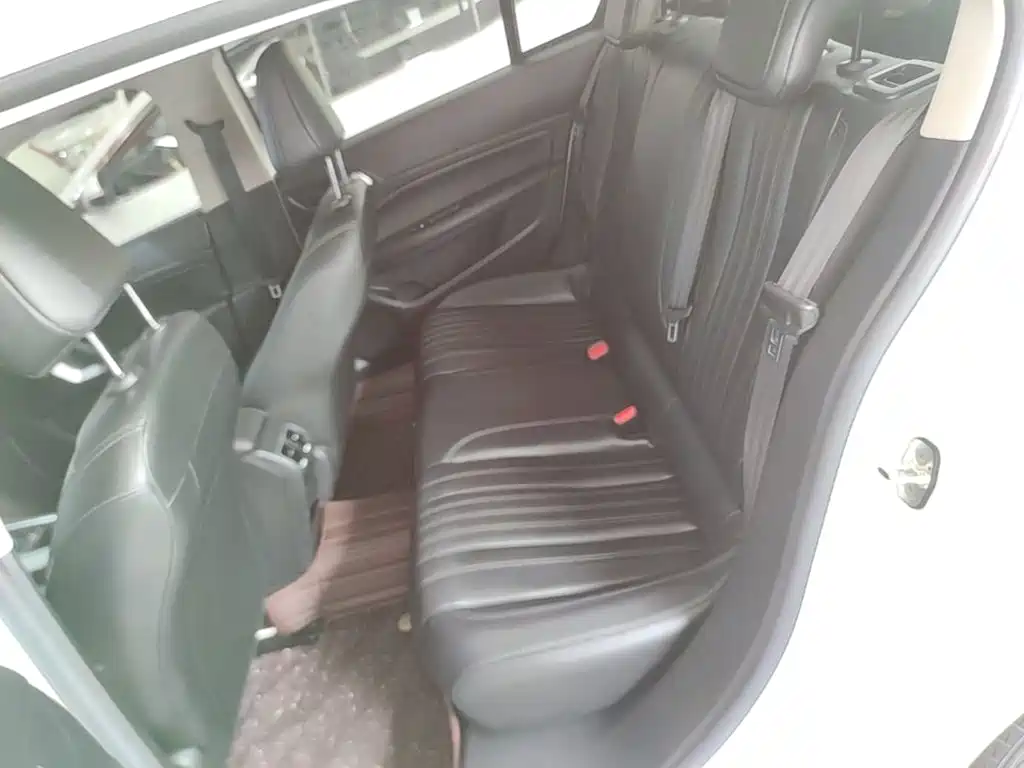 Peugeot 408 — миниатюра 17