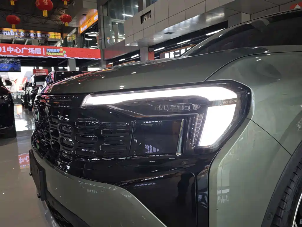 Ford Equator Sport — миниатюра 5