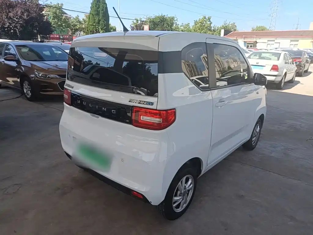 Wuling MINIEV — миниатюра 7