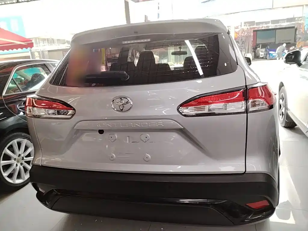 Toyota Frontlander — миниатюра 6