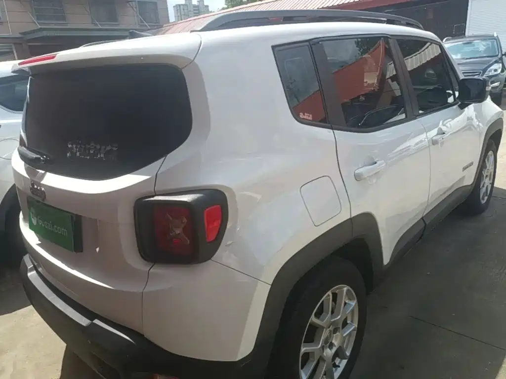Jeep Renegade — миниатюра 7
