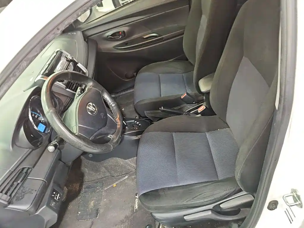 Toyota Yaris L — миниатюра 15