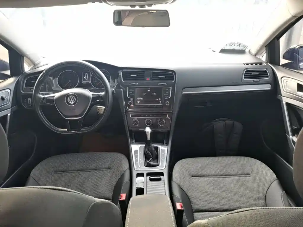 Volkswagen Golf — миниатюра 10
