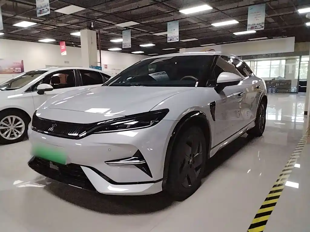 BYD L EV — миниатюра 2