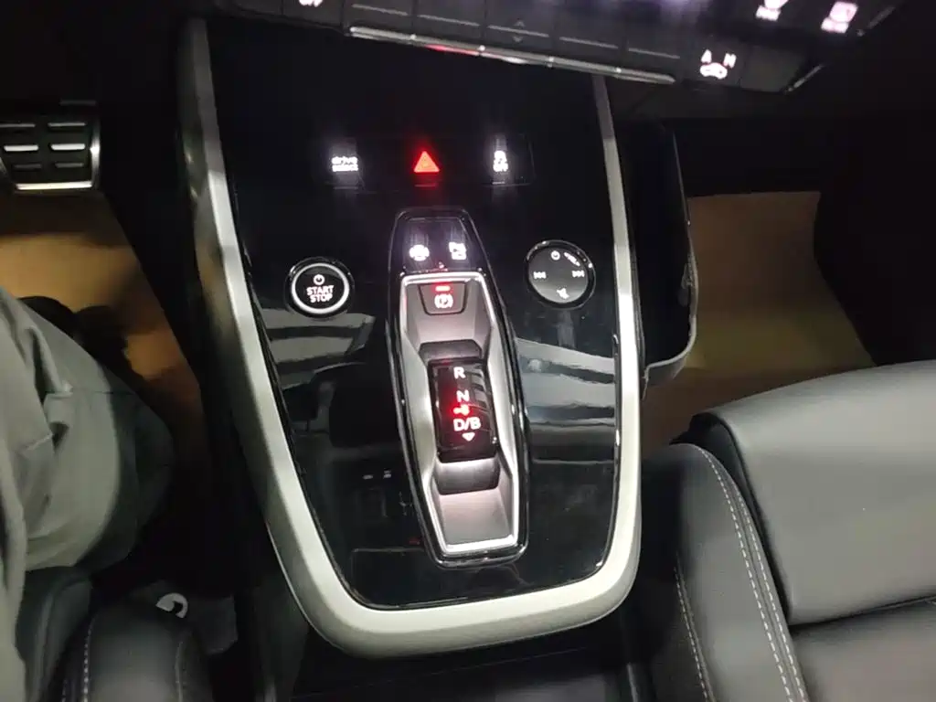 Audi Q5 e-tron — миниатюра 14