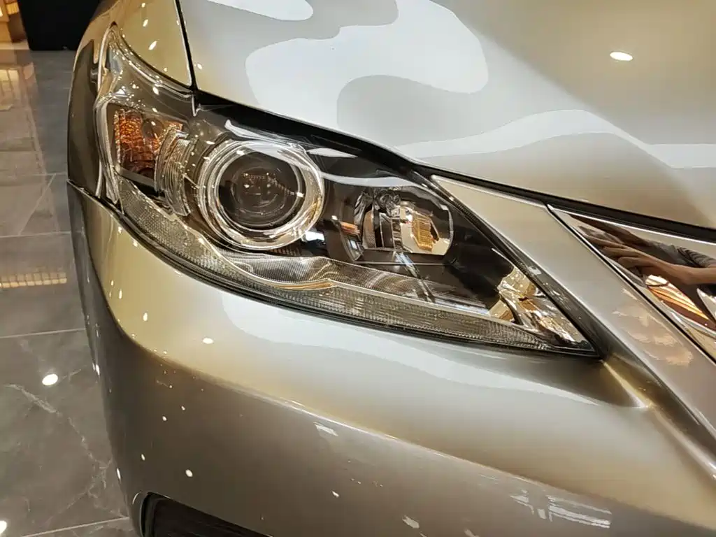 Lexus CT — миниатюра 11