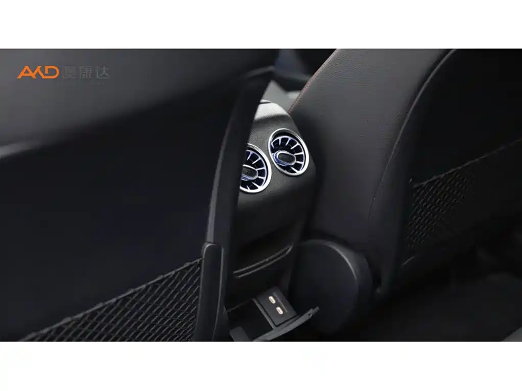 Mercedes-Benz GLB AMG — миниатюра 10