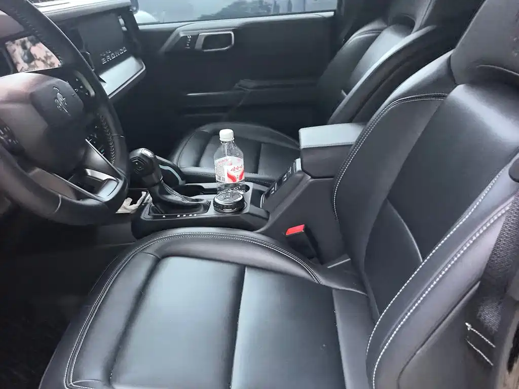 Ford Bronco — миниатюра 7