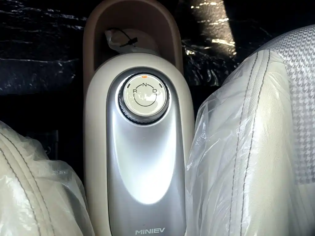 Wuling MINIEV — миниатюра 14